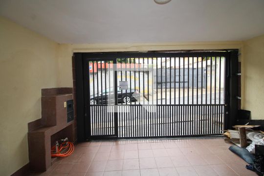 Garagem de casa para alugar com 2 quartos, 88m² em Imirim, São Paulo