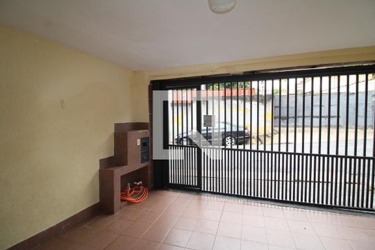Garagem de casa para alugar com 2 quartos, 88m² em Imirim, São Paulo
