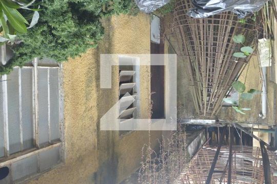 Área Externa de casa à venda com 5 quartos, 720m² em Vila Sao Pedro, Santo André