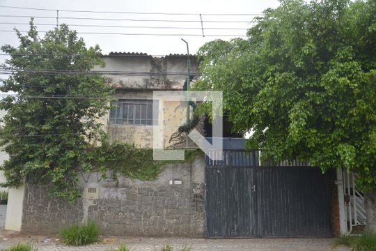 Fachada de casa à venda com 5 quartos, 720m² em Vila Sao Pedro, Santo André