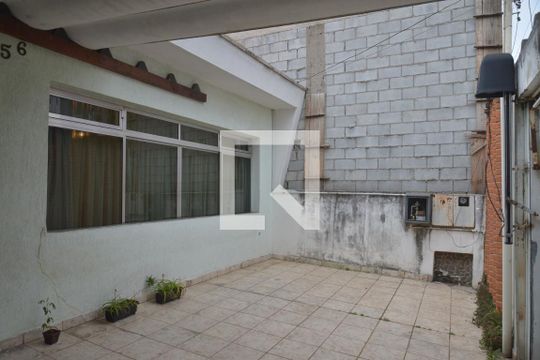 Área Externa de casa à venda com 5 quartos, 720m² em Vila Sao Pedro, Santo André