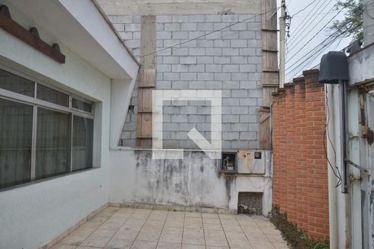 Área Externa de casa à venda com 5 quartos, 720m² em Vila Sao Pedro, Santo André