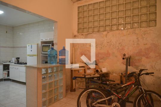 Área de Serviço de casa à venda com 5 quartos, 720m² em Vila Sao Pedro, Santo André