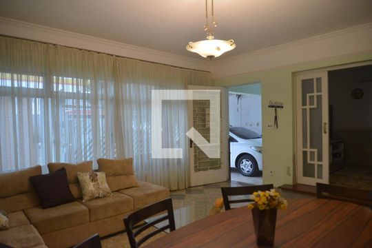 Casa à venda com 5 quartos, 720m² em Vila Sao Pedro, Santo André