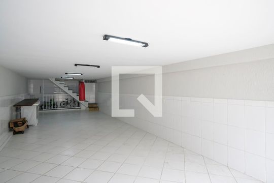 Garagem de casa à venda com 3 quartos, 200m² em Barcelona, São Caetano do Sul