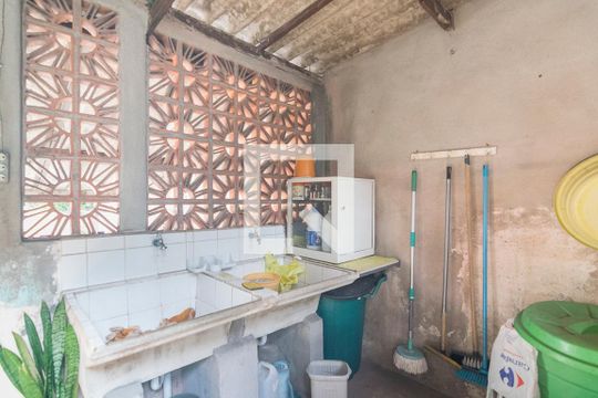 Área de Serviço de casa à venda com 2 quartos, 288m² em Parque Oratório, Santo André