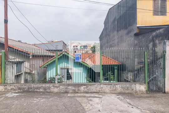Fachada de casa à venda com 2 quartos, 288m² em Parque Oratório, Santo André