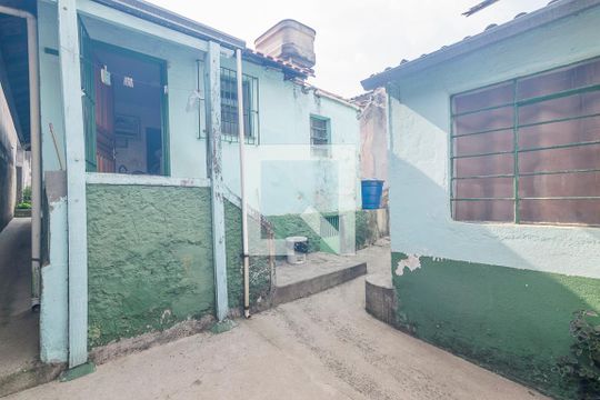 Corredor de casa à venda com 2 quartos, 288m² em Parque Oratório, Santo André