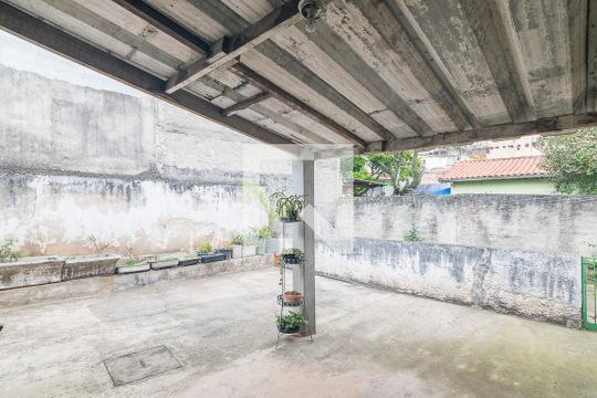 Quintal de casa à venda com 2 quartos, 288m² em Parque Oratório, Santo André