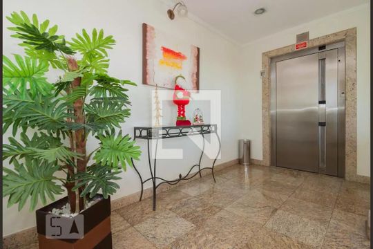 Hall social de apartamento para alugar com 3 quartos, 81m² em Vila Rosália, Guarulhos