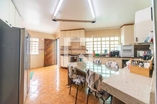 Cozinha de casa à venda com 5 quartos, 285m² em Vila Curuçá, Santo André