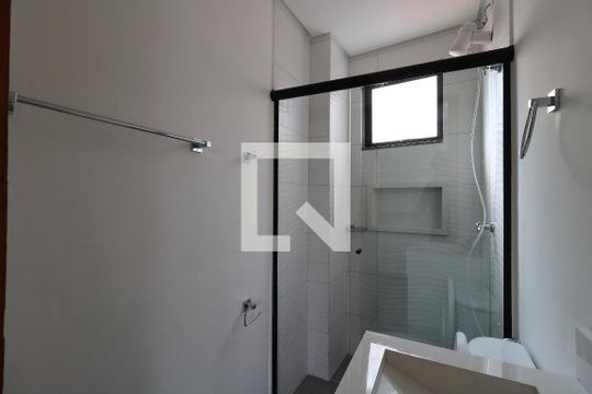 Banheiro de kitnet/studio à venda com 0 quarto, 24m² em Vila Bastos, Santo André