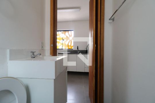 Banheiro de kitnet/studio à venda com 0 quarto, 24m² em Vila Bastos, Santo André