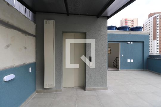 Quintal - Elevador de kitnet/studio à venda com 0 quarto, 24m² em Vila Bastos, Santo André