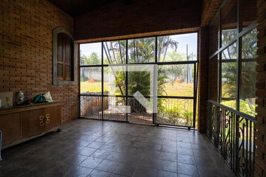 Varanda da Sala de casa para alugar com 4 quartos, 6200m² em Chácaras Leão, Votorantim