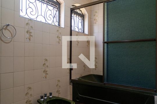 Banheiro da Suíte de casa para alugar com 4 quartos, 6200m² em Chácaras Leão, Votorantim