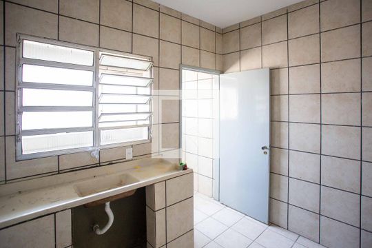 Cozinha de casa para alugar com 1 quarto, 45m² em Casa Grande, Diadema