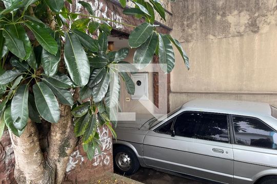 Garagem de casa para alugar com 3 quartos, 180m² em Mirandópolis, São Paulo