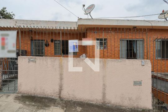 Fachada + plaquinha de casa à venda com 4 quartos, 152m² em Chora Menino, São Paulo