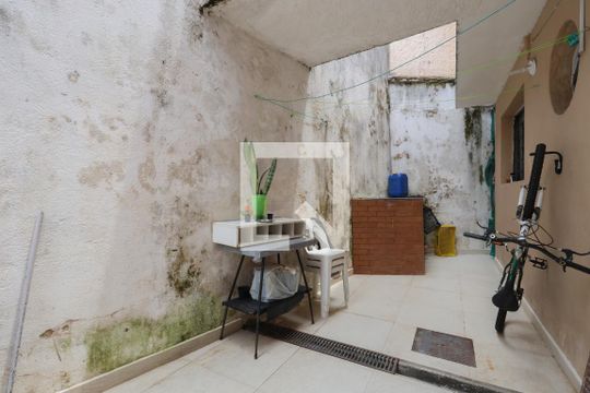 Casa 1 - Quintal de casa à venda com 4 quartos, 152m² em Chora Menino, São Paulo