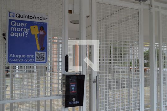 Fachada + Plaquinha de kitnet/studio para alugar com 1 quarto, 70m² em Vila Mariana, São Paulo