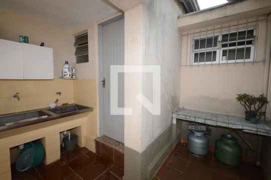 Quarto de Serviço de casa à venda com 2 quartos, 150m² em Veleiros, São Paulo