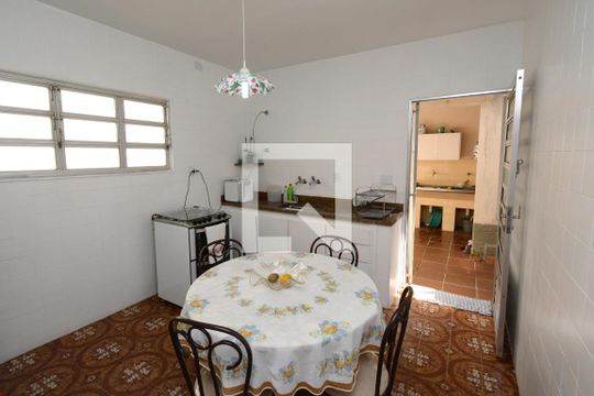 Cozinha de casa à venda com 2 quartos, 150m² em Veleiros, São Paulo