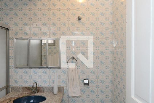 Banheiro da Suíte de casa à venda com 2 quartos, 150m² em Veleiros, São Paulo
