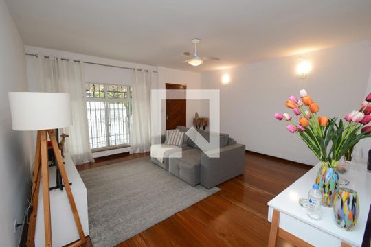 Casa à venda com 2 quartos, 150m² em Veleiros, São Paulo