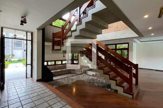 Entrada de casa de condomínio à venda com 3 quartos, 720m² em Alphaville, Santana de Parnaíba