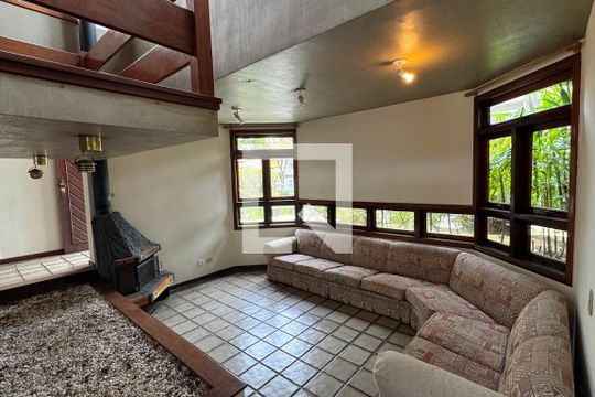 Sala 2 de casa de condomínio à venda com 3 quartos, 720m² em Alphaville, Santana de Parnaíba