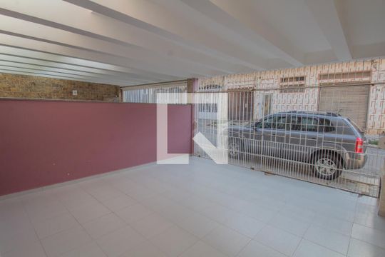 Garagem  de casa à venda com 2 quartos, 200m² em Jardim Vila Formosa, São Paulo