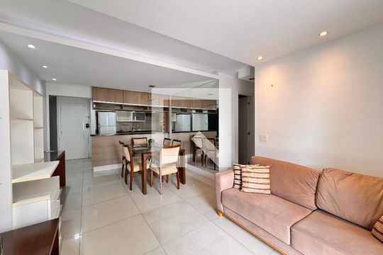 Sala de apartamento à venda com 2 quartos, 70m² em Vila Valparaíso, Santo André