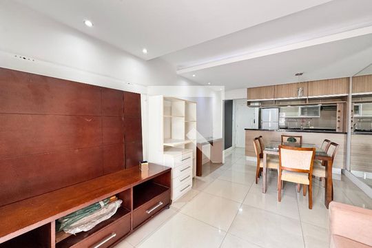 Sala de apartamento à venda com 2 quartos, 70m² em Vila Valparaíso, Santo André