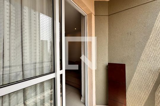Sacada Sala de apartamento à venda com 2 quartos, 70m² em Vila Valparaíso, Santo André