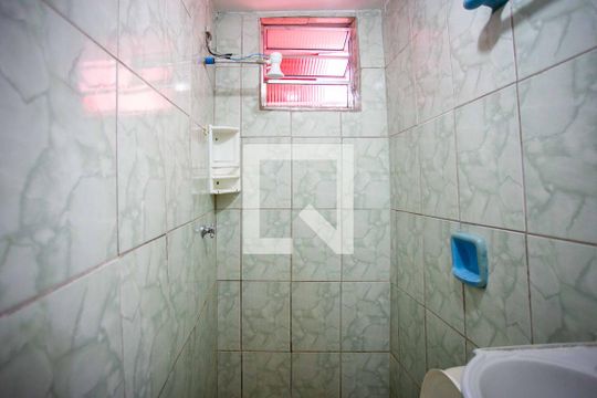 Banheiro de casa para alugar com 1 quarto, 83m² em Serraria, Diadema
