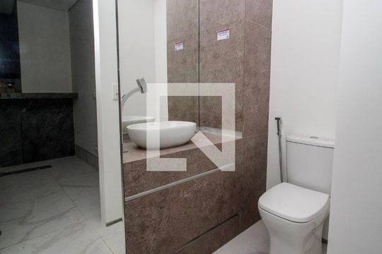 Lavabo de apartamento para alugar com 2 quartos, 150m² em Serra, Belo Horizonte