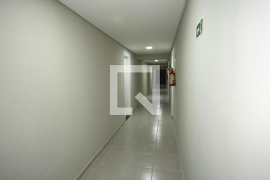 Hall de entrada de apartamento para alugar com 2 quartos, 36m² em Usina Piratininga, São Paulo