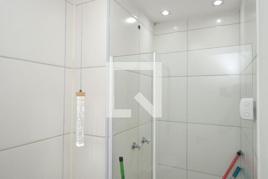 Banheiro de apartamento para alugar com 2 quartos, 36m² em Usina Piratininga, São Paulo