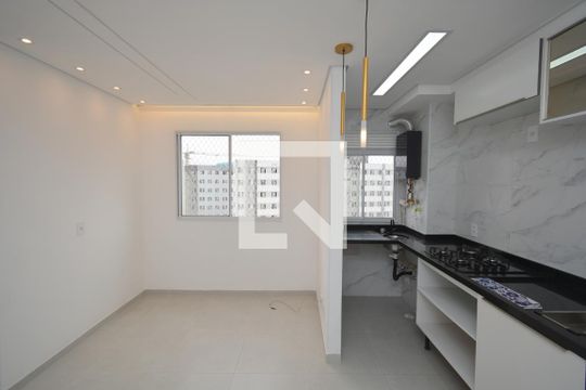 Sala de apartamento para alugar com 2 quartos, 36m² em Usina Piratininga, São Paulo