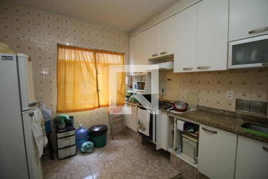 Cozinha de apartamento à venda com 5 quartos, 150m² em Penha Circular, Rio de Janeiro