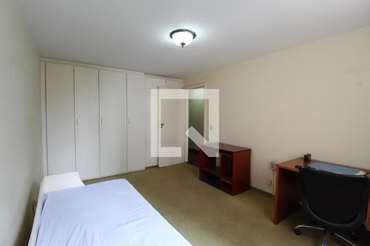 Quarto 1 de apartamento para alugar com 3 quartos, 135m² em Itaim Bibi, São Paulo