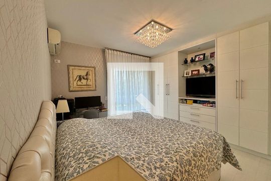 Suíte 1 de apartamento à venda com 4 quartos, 220m² em Barra da Tijuca, Rio de Janeiro