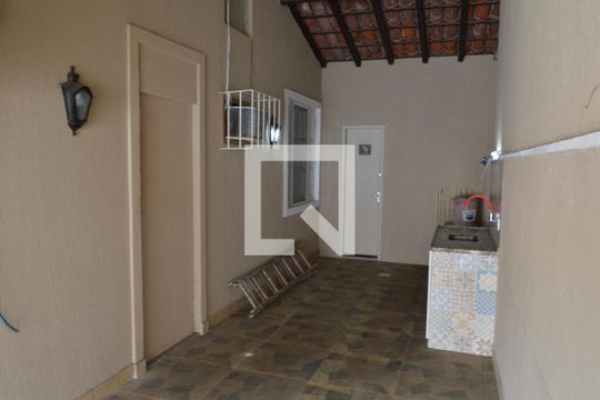 Garagem de casa à venda com 5 quartos, 504m² em Pechincha, Rio de Janeiro