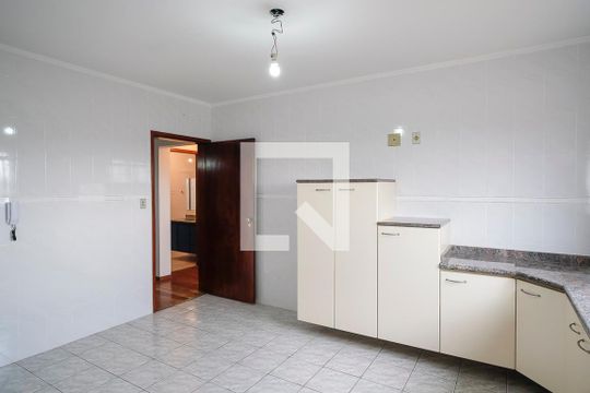 Cozinha de apartamento à venda com 2 quartos, 191m² em Santa Paula, São Caetano do Sul