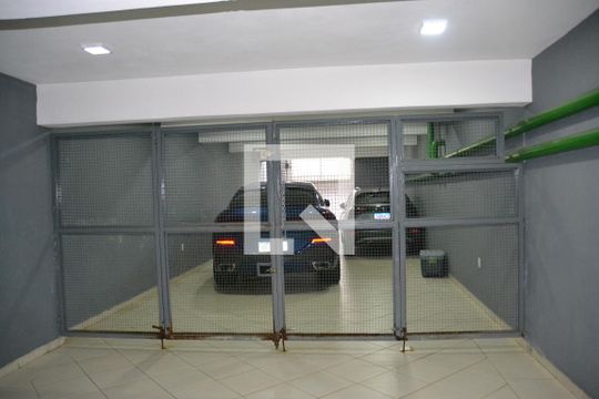 Garagem de casa à venda com 4 quartos, 435m² em Santa Maria, São Caetano do Sul