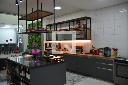 Cozinha de casa à venda com 4 quartos, 435m² em Santa Maria, São Caetano do Sul