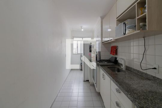 Cozinha de apartamento à venda com 2 quartos, 56m² em Jardim São Judas Tadeu, Guarulhos