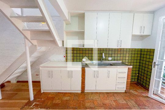Cozinha de casa para alugar com 2 quartos, 130m² em Pinheiros, São Paulo
