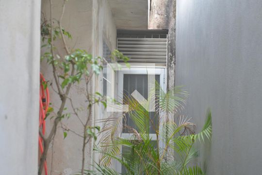 Corredor de casa para alugar com 3 quartos, 195m² em Vila Marajo, Santo André